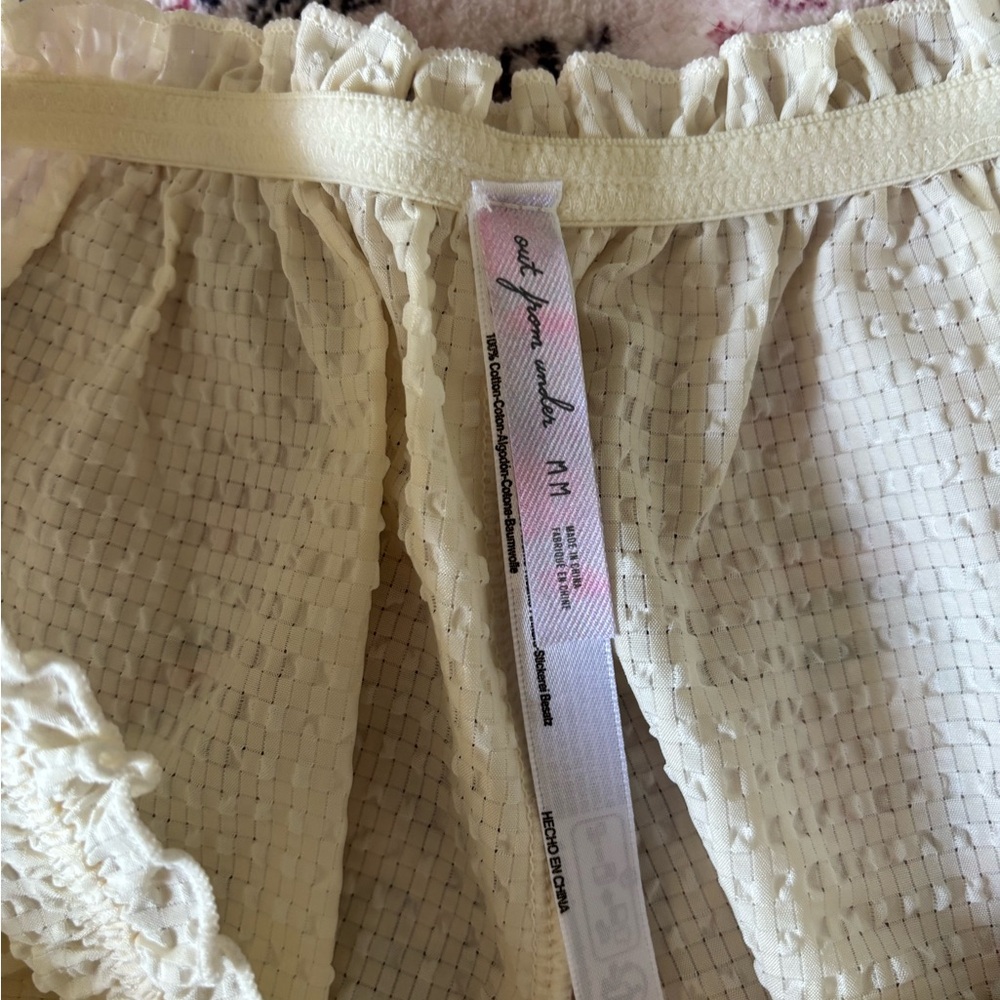 Cream Ruffle Bloomers - Picture 2 of 3